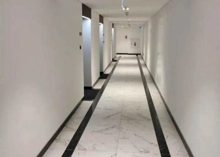 Hanza Tower Lux Jacuzzi & Sauna & Pool Διαμέρισμα *